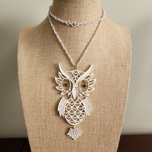 Vintage 1970's enamel owl necklace